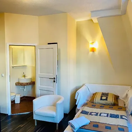 شقة Riesige In - 3 Schlafzimmer, 2 Baeder,